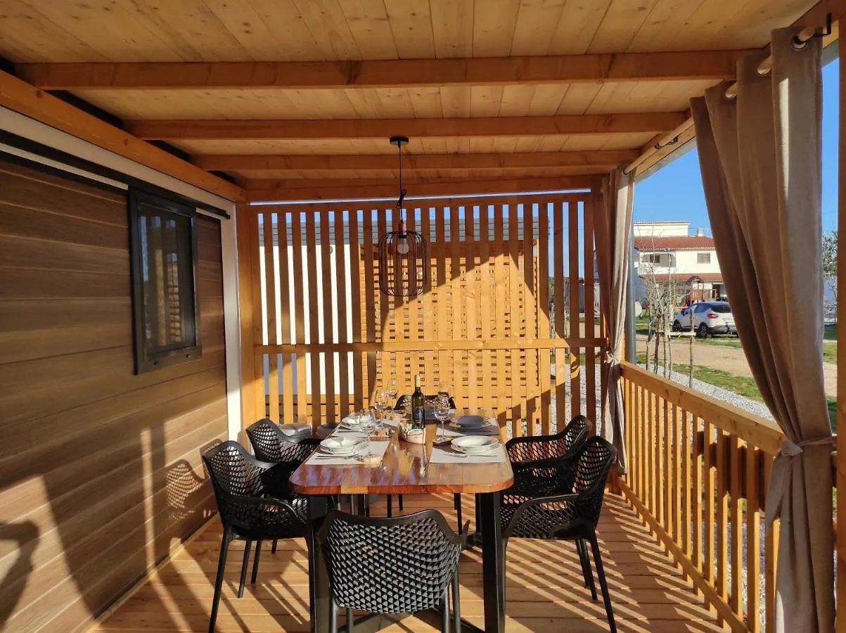 Tatil Evi Mobile Home Katja Banjole Hırvatistan