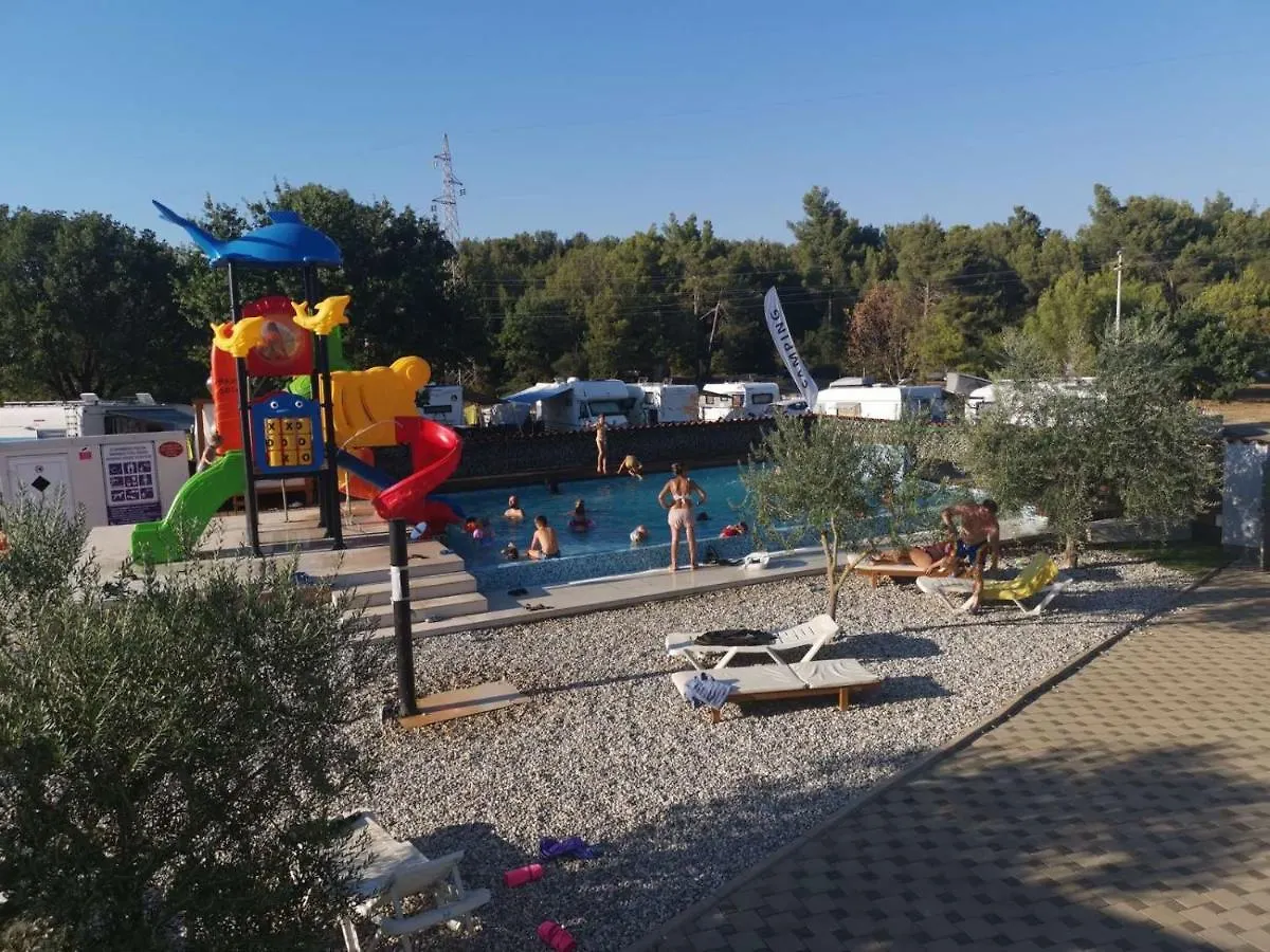 Mobile Home Katja Banjole 0*,  Hırvatistan