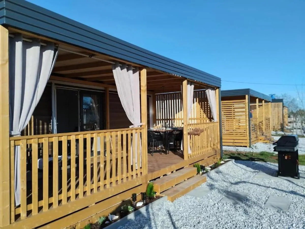 Mobile Home Katja Banjole Dom wakacyjny